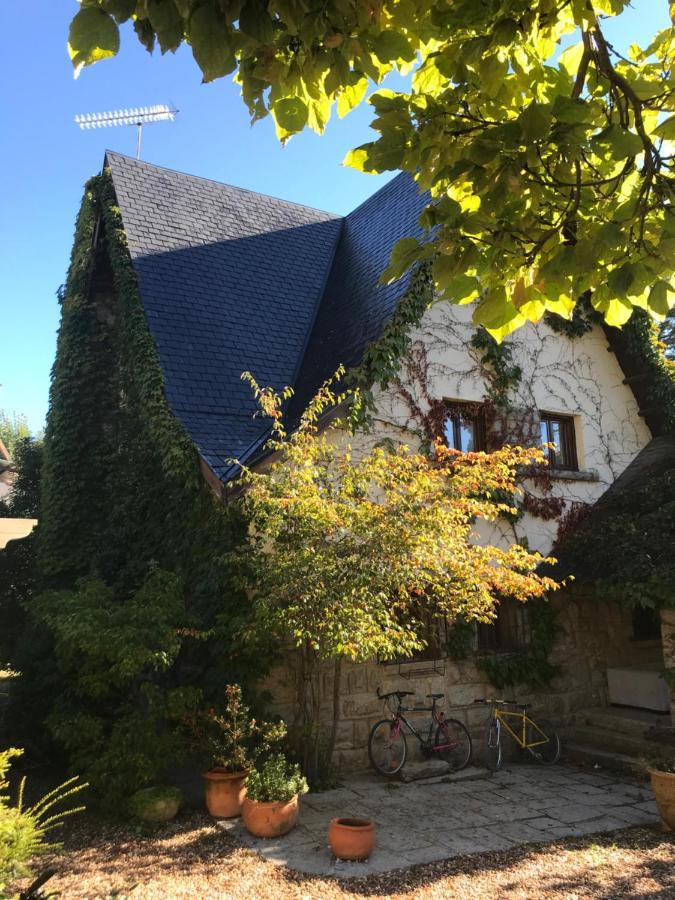 La Casita De *